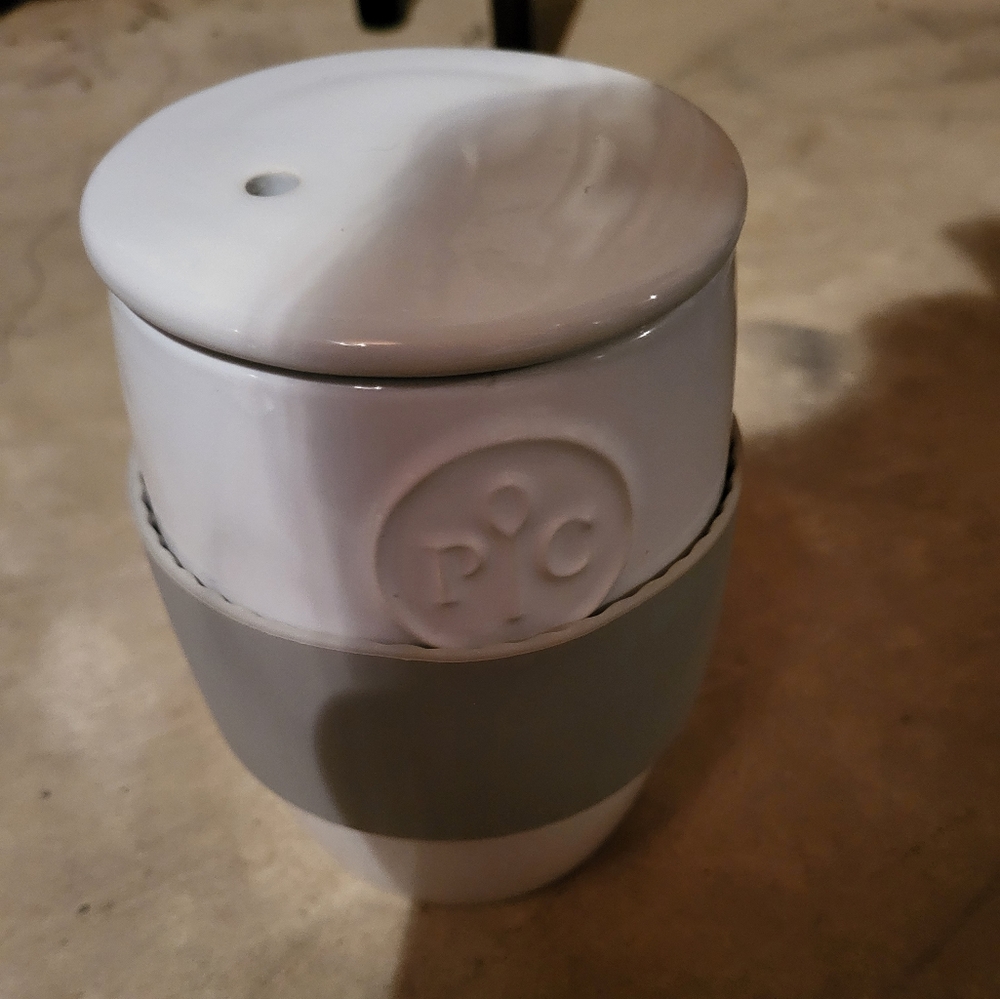 Microwave egg cooker